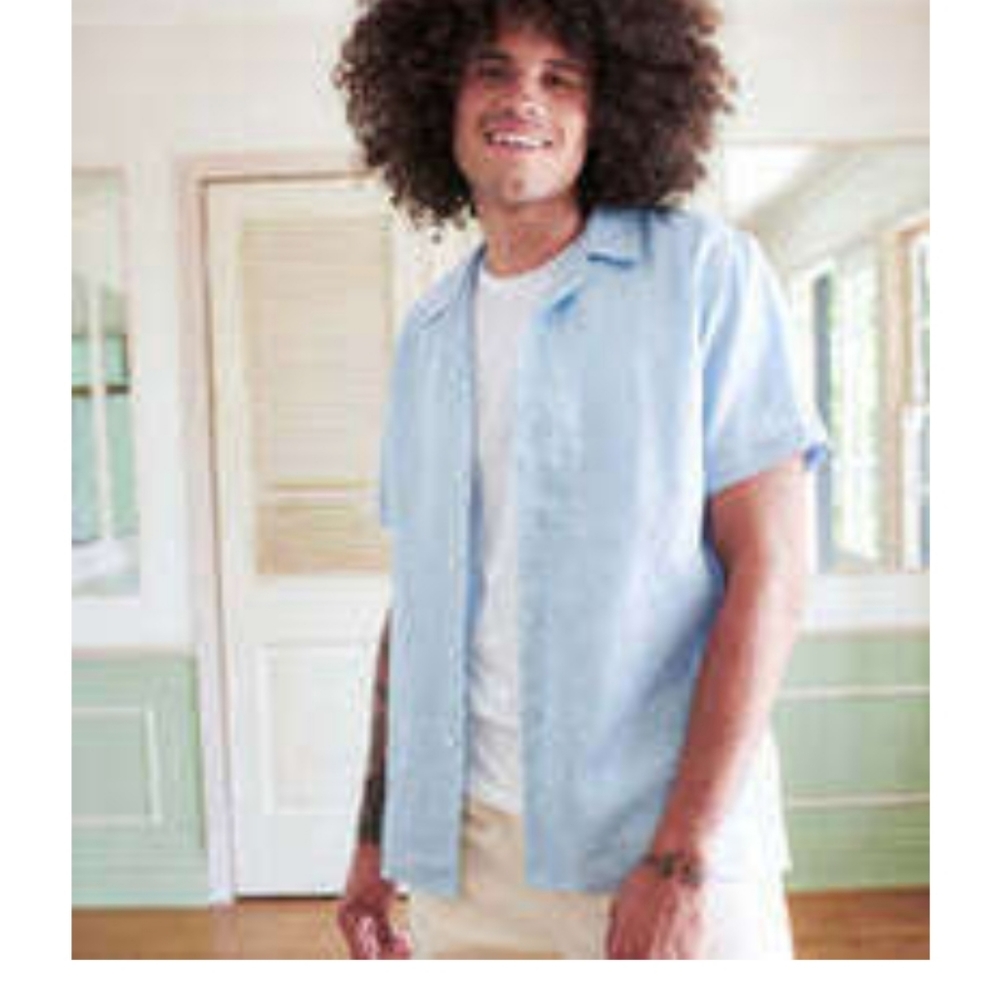 Quince Men's Wrinkle Free French Linen Short Shirt Sleeve Light Blue